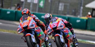 Bastianini cade durante la rimonta al Mugello. Miglior piazzamento per Di Giannantonio