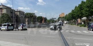 Tamponamento in via Marconi, minicar distrutta. Una donna ricoverata al Bufalini | VIDEO