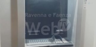 Residenti e operatori turistici di Tagliata: “Quando arriva il weekend il bancomat smette di funzionare”