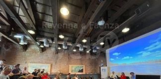 Il portalano del Po: La prima guida ufficiale cartacea e in App per la navigazione turistica sul Grande Fiume