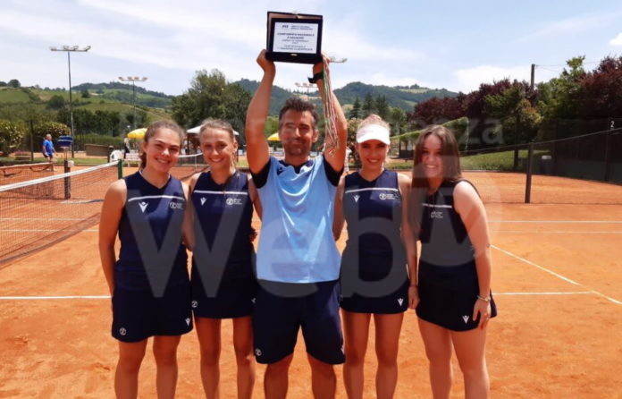 La squadra Under 16 femminile del Tc Faenza campionessa regionale