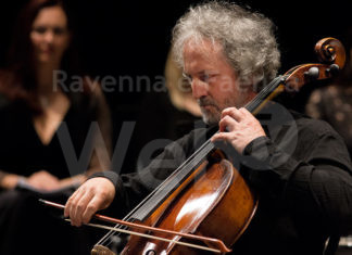 Ravenna capitale del violoncello con i 100 Cellos