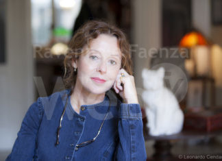 L’ultima immagine di James Hillmann: Un testamento prezioso di mosaici