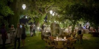 Il PD sul Teatro del Gusto: “Pederzoli, di nuovo rozzo e banale sul Progetto. Una mangiatoia di salsicce”