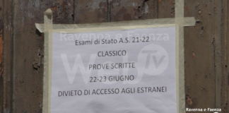 Esame di maturità: gli studenti all’uscita del tema e la paura per la seconda prova