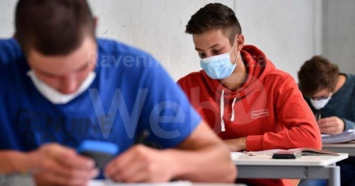 esami scuola mascherina