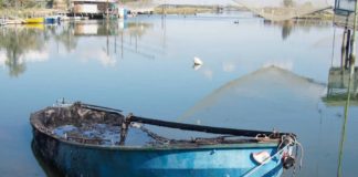 Un’altra barca a fuoco nella Piallassa Baiona