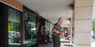 Incendio al quadro elettrico alla Bper di Via della Lirica