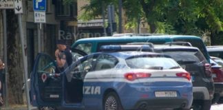 Disabile scippato in via Gulli. La polizia a caccia di due stranieri
