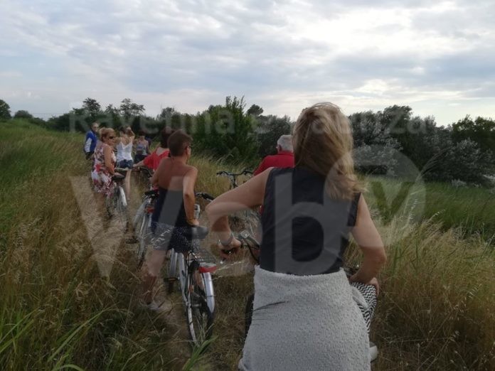 36990722_2092822437459750_469814738658787328_n