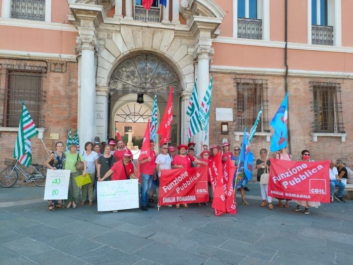 Foto presidio lavoratori ministero della cultura