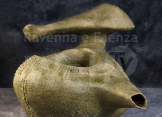 Nino Caruso al MIC Faenza fino al 9 ottobre. Ogni martedì di luglio visite guidate gratuite