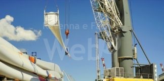 Porto di Ravenna: Sapir sbarca pale eoliche