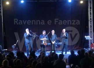Doppio appuntamento in spiaggia, fra il plenilunio a Casalborsetti e l’alba a Lido di Savio