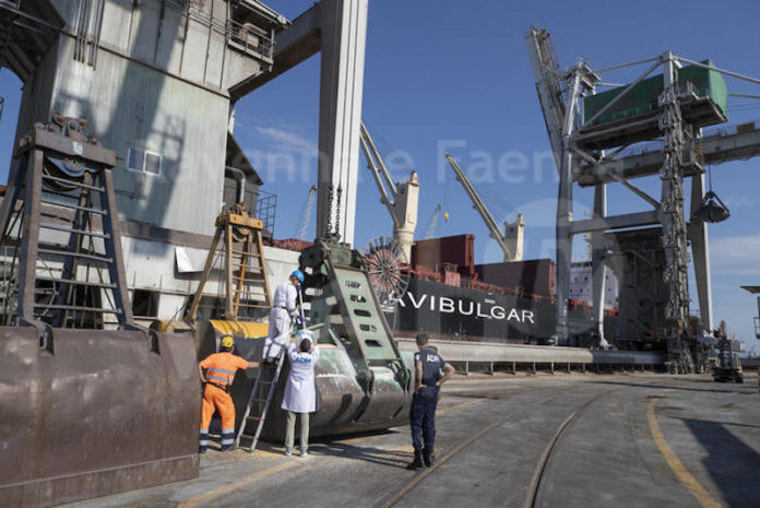 Ucraina: nave con mais a Ravenna