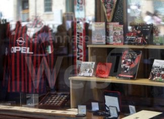 La Cassa di Ravenna: “Una passione chiamata Milan”, nuova esposizione al “Private Banking”