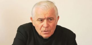 Una raccolta firme per intitolare una via a don Ugo Salvatori