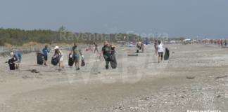 Riapre la Bassona a Lido di Dante: i volontari si ritrovano per pulire spiaggia e pineta