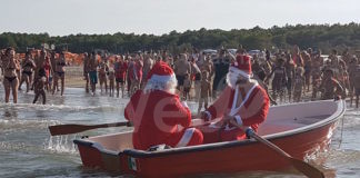 Al Romea Beach il tradizionale “Christmas Time” con l’arrivo in barca di Babbo Natale
