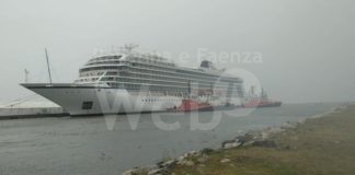 Nave da crociera rompe gli ormeggi. La Viking Sea ha rischiato di schiantarsi contro gli scogli