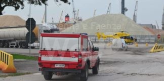 Infortunio sul lavoro al porto: Grave un operaio caduto all’interno di una stiva