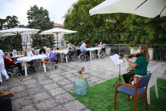 4 - jus pascendi serata con violino