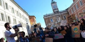 Sciopero per il Clima venerdì. Gli studenti lanciano l’agenda climatica in vista delle elezioni