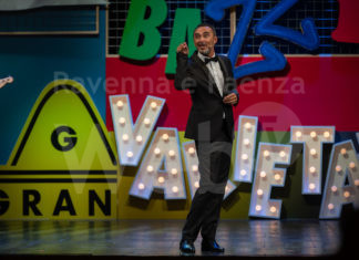 “Giacobazzi Gran Varietà” arriva in prima serata su Italia Uno