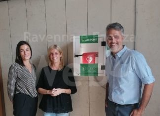 Faenza: installato un nuovo defibrillatore nel complesso degli ex Salesiani