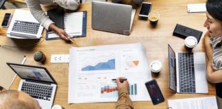 Da oggi ritorno per tutti al lavoro in presenza, lo smart working solo previo accordi aziendali