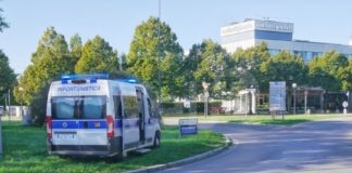 Cade dalla bici e muore una donna 51enne