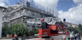 Boato e incendio in via Calatafimi