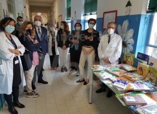 Una “carica” di libri in dono alla Pediatria di Ravenna e alle Pediatrie di Comunità