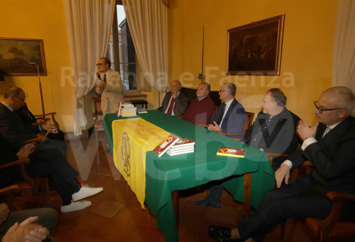 14-10-2022-ravenna circolo ravennate e dei forestieri . incontro con il procuratore di catanzaro nicola grattieri , pres circolo beppe rossi , procuratore capo barberini , prefetto castrese , pasquale jacoviella