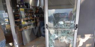 Spaccata notturna ad un bar in via Romea Nord