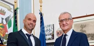 Infermiere eroe, fuori servizio, salva la vita ad una donna. Il Prefetto si congratula