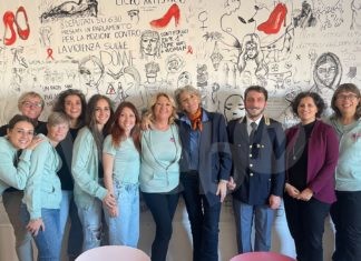 La Questora Stellino, la Capo di Gabinetto Riccio e il Commissario Flamiglini in visita al Centro Antiviolenza di Ravenna