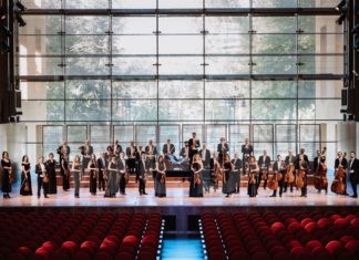 Rossini Open: Enrico Onofri con la Filarmonica Toscanini dirige tre hit della classica