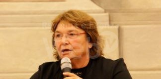 “Fuori dal corpo” di Manù Benelli, successo per la prima nazionale