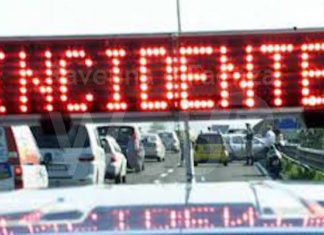 Incidente sulla A14 diramazione Ravenna: Coinvolti tre Tir. Autostrada chiusa