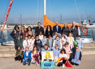 Marina la sirena dei bambini in viaggio verso Procida