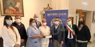 Donato un nuovo ecografo palmare dal distretto Rotary 2072 e dal Rotary club di Faenza, al punto prelievi dell’Ospedale di Faenza