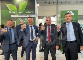 Caviro Extra premiata ad Ecomondo