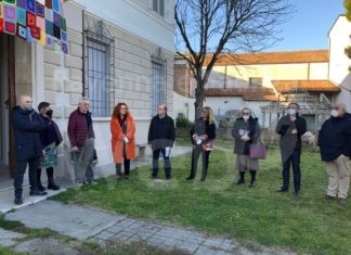 Lavezzola: poesia visiva, ceramiche e illustrazioni, a Villa Verlicchi