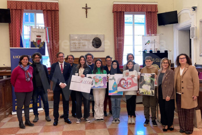 Un Poster per la Pace1