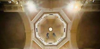 Spettacolare intervento di ediliziacrobatica a Santa Maria in Porto