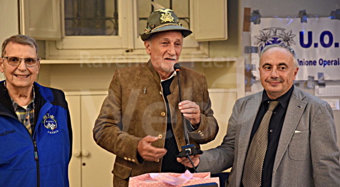 al centro Bepi Magrin