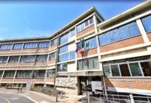 Volantini contro docenti “di sinistra”. La risposta di quasi 200 professori: “Pronti alle vie legali”