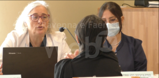 Come viene accolta in ospedale una donna che ha subito maltrattamenti ? Dimostrazione per i cittadini