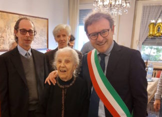 Gli auguri della città alla signora Robiglio per i suoi 100 anni